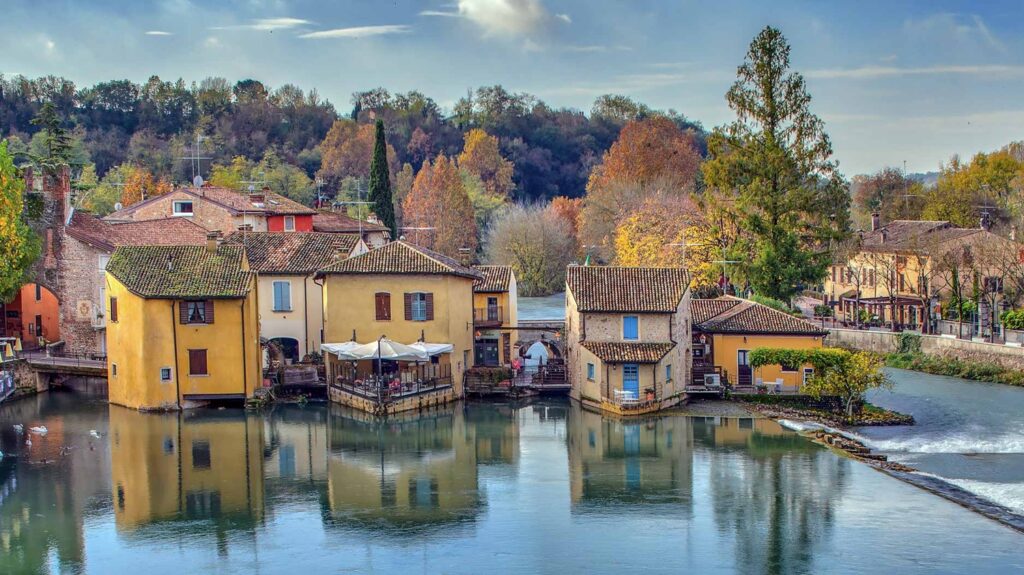 10 Borghi in Italia da visitare 10 10 borghi da visitare in italia: borghetto sul mincio