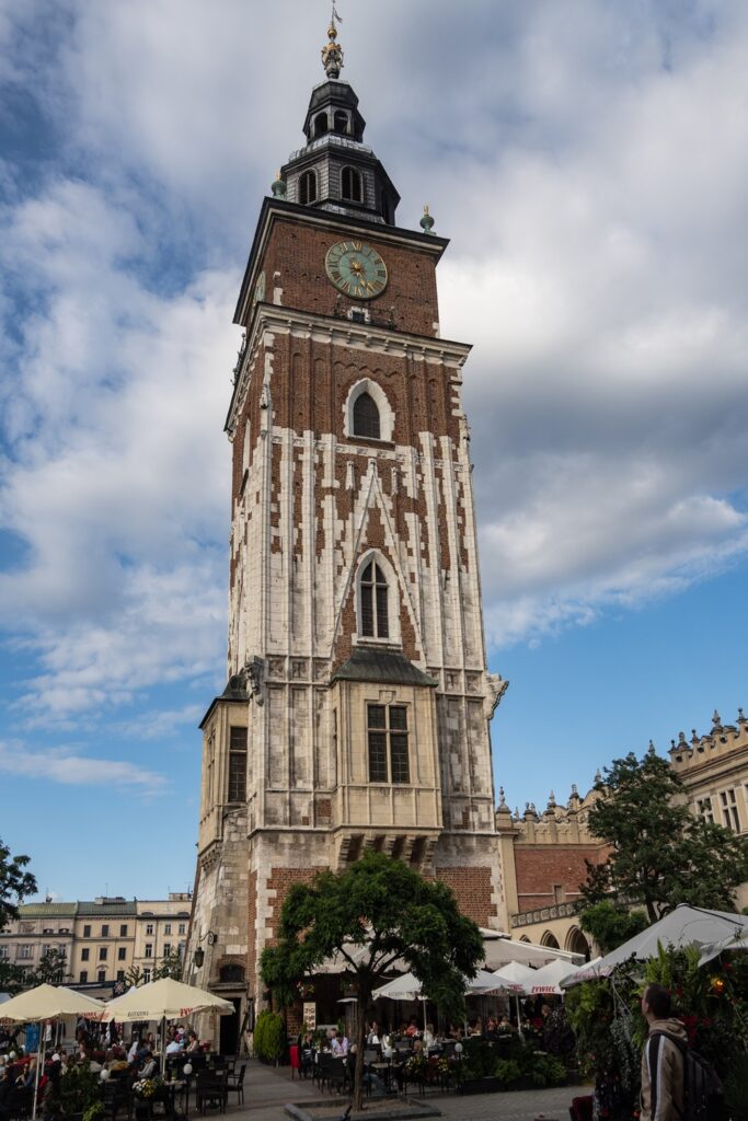 torre orologio rynek cracovia piazza principale