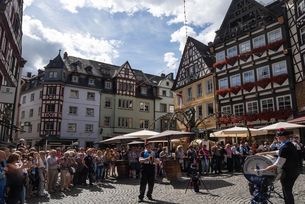 Festa del vino a Cochem con musica nella Piazza del Mercato
